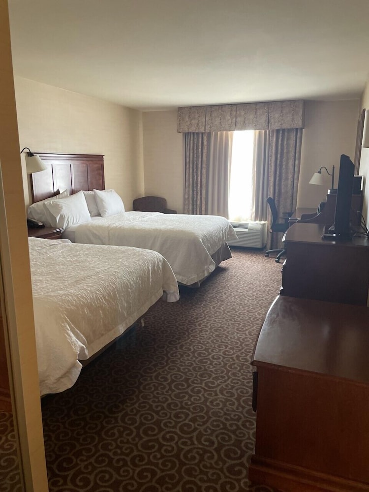 Hampton Inn Rawlins - photo 13