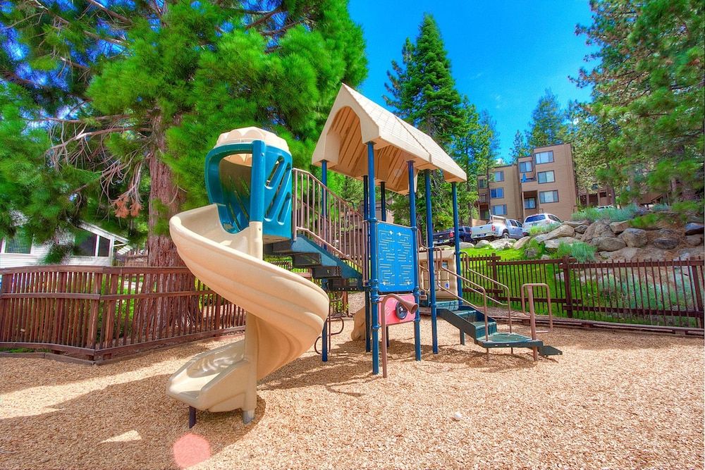 Lake Village Resort 3 Bedroom Townhouse by RedAwning - photo 22