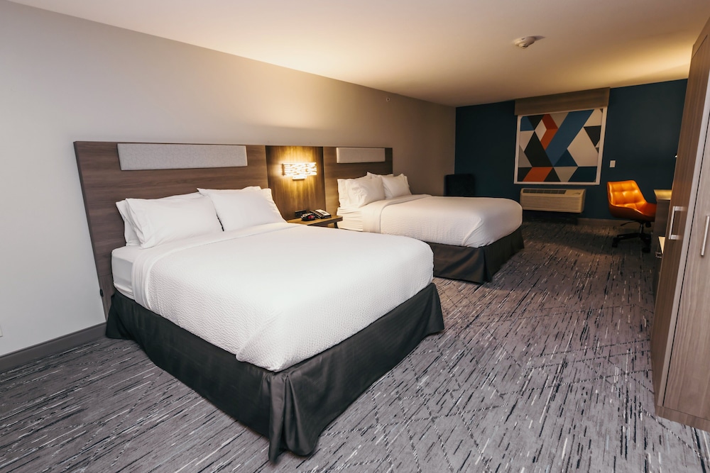 Holiday Inn Express and Suites Urbandale by IHG - photo 6