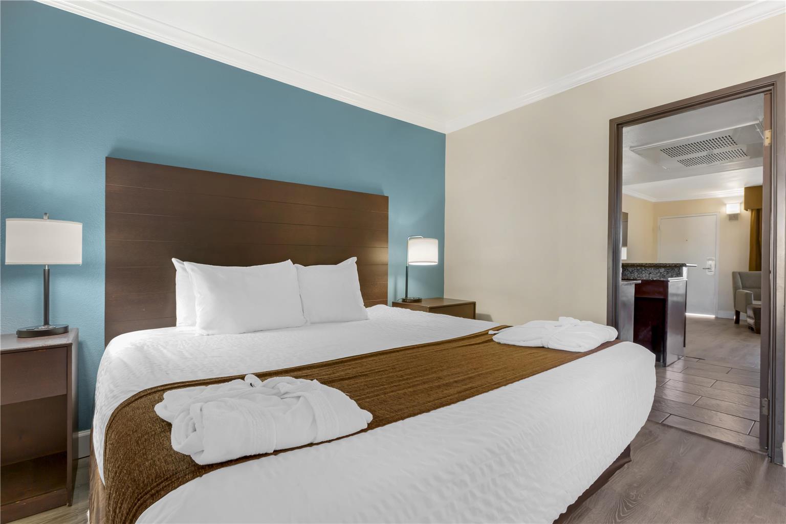 Best Western InnSuites Tucson Foothills Hotel & Suites - photo 40