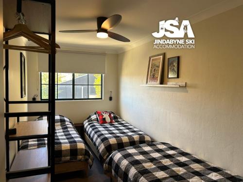 Lakeside Chalet — Jindabyne — photo 3