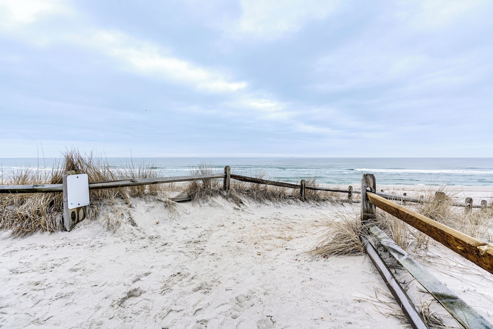 Beachfront Lavallette Home 2 Mi to Casino Pier - photo 20