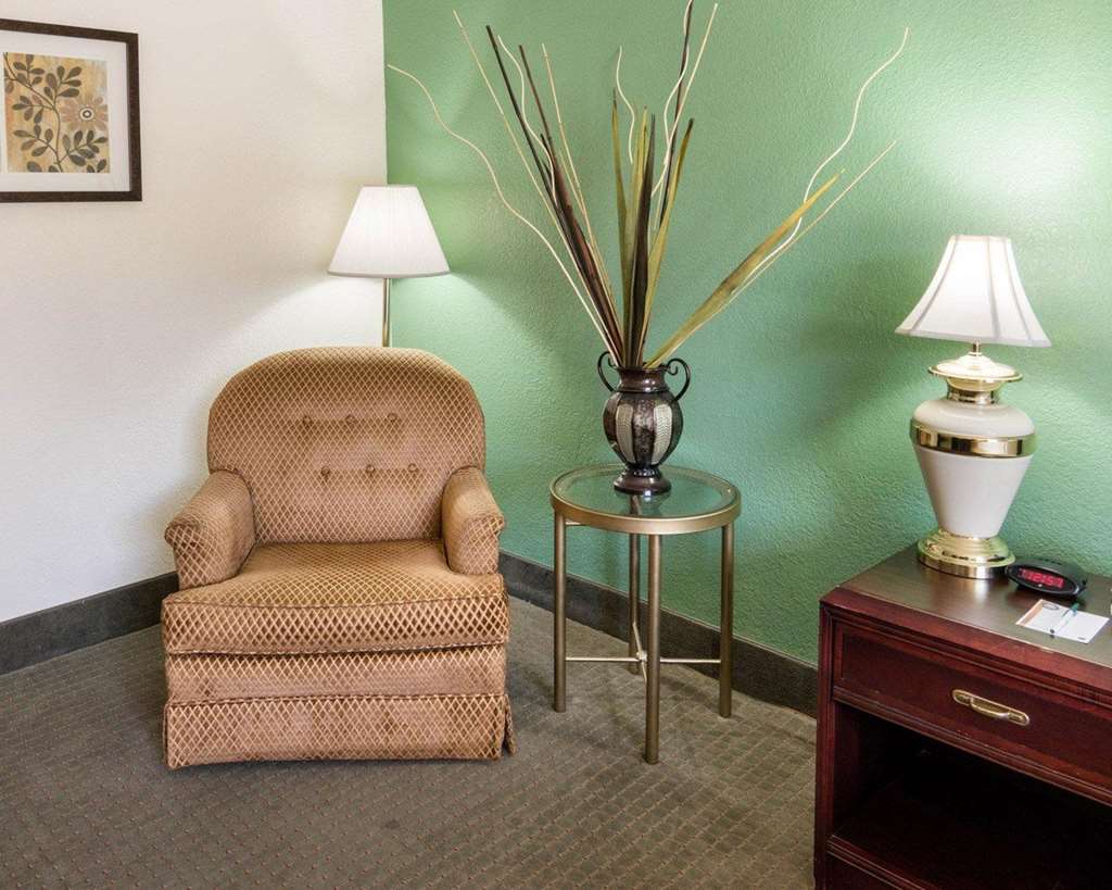 Quality Inn Shreveport Airport - photo 11