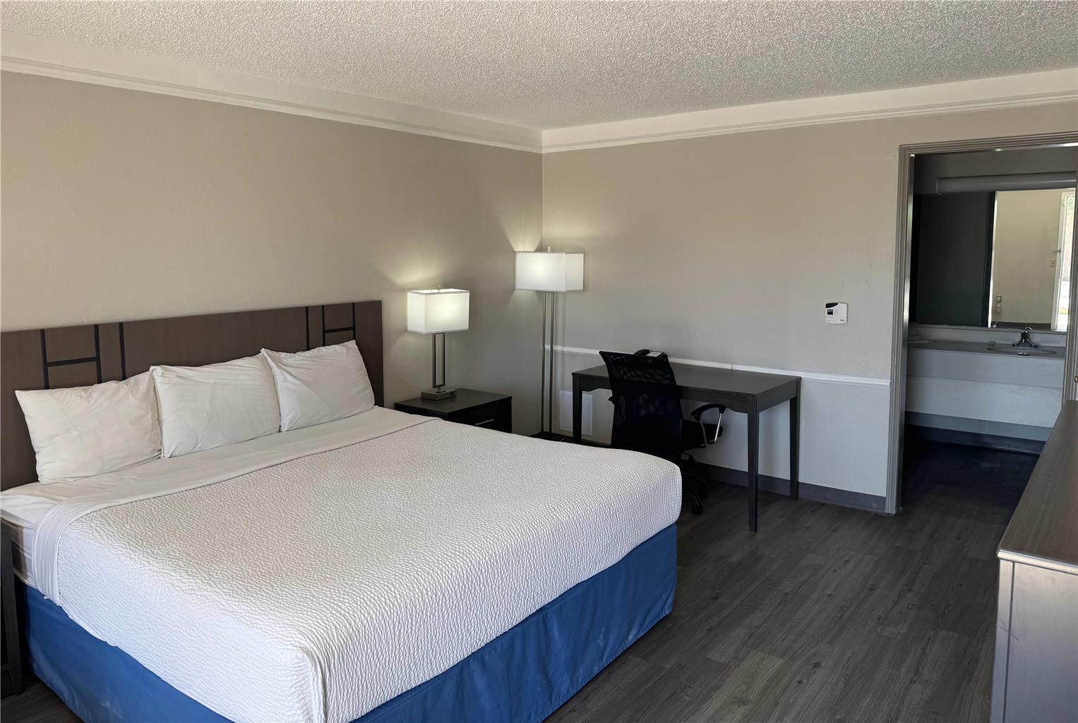 Days Inn by Wyndham Georgetown - photo 18