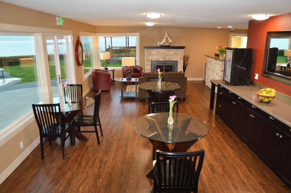 Astoria Crest Motel - photo 2