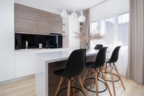 Josephine Apartment Free Private Parking 2bedrooms — 4-Star Luxury Hotel in Oradea, Romania