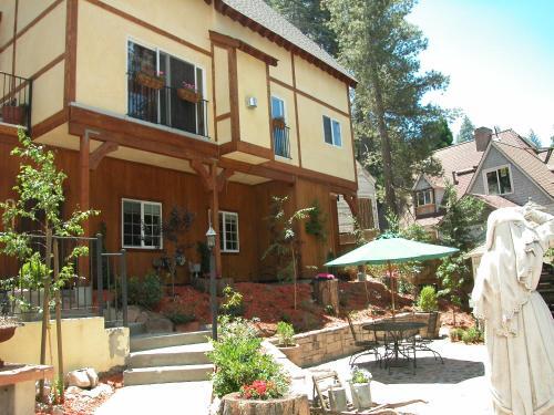 Fleur De Lac Europeran Inn - photo 23