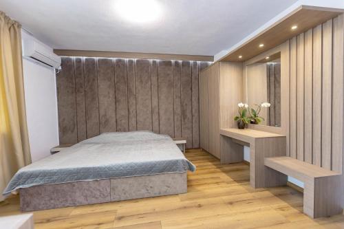 Family Hotel Ambrozia - carbon neutral hotel in Sandanski