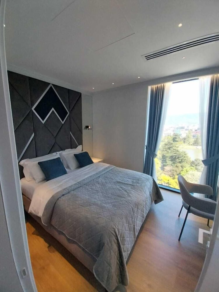 Bellevue Residence Suites