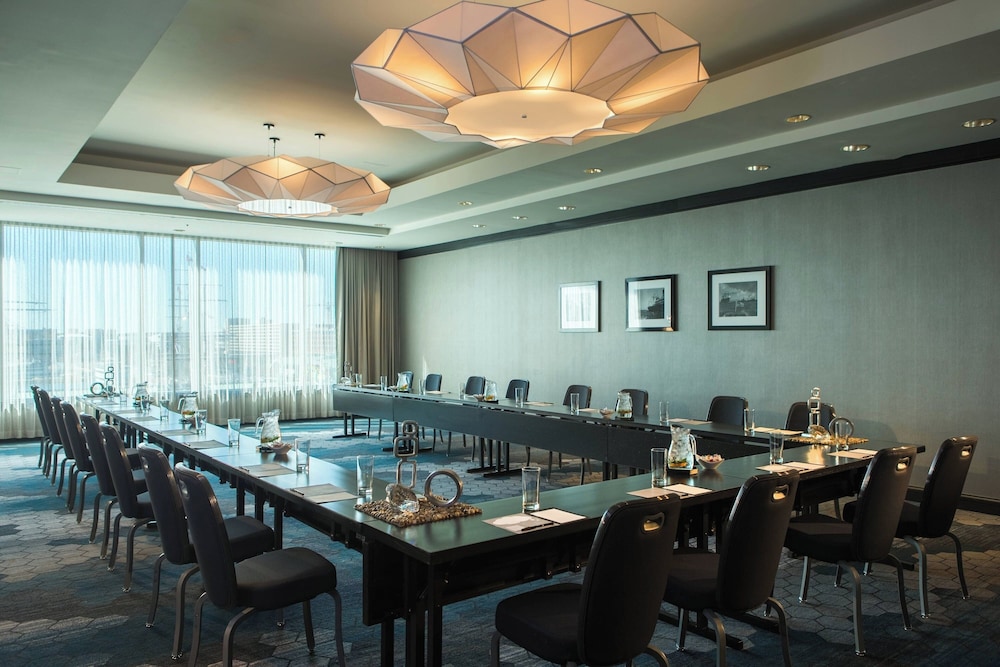 Renaissance Baltimore Harborplace Hotel - photo 47