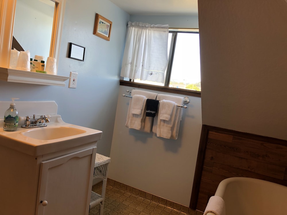 Country Inn Bed and Breakfast - photo 19