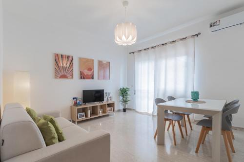 Colosseo Policlinico Casilino Suite whit AC and Wi Fi — 4-Star Luxury Hotel in Rome, Italy