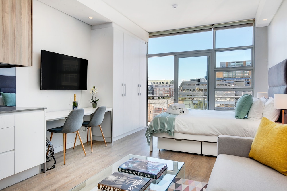 Backup Powered Luxury NY City Apartment at Table Mountain — 4-Star Luxury Hotel in Cape Town, South Africa