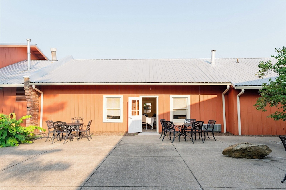 Brown County Inn - photo 62
