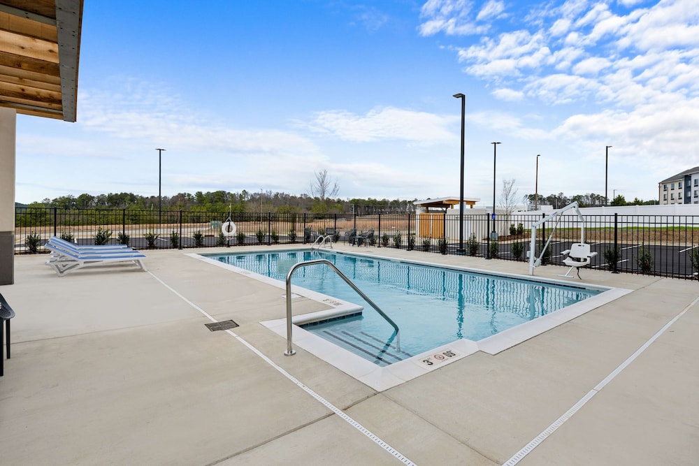 Hampton Inn and Suites Bessemer Birmingham - photo 25