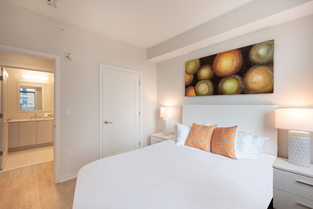 Global Luxury Suites Crystal City - photo 41