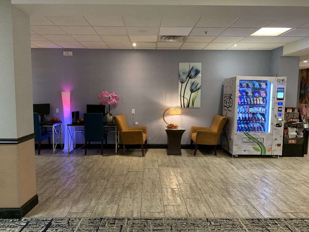 Albany Airport Inn - photo 31