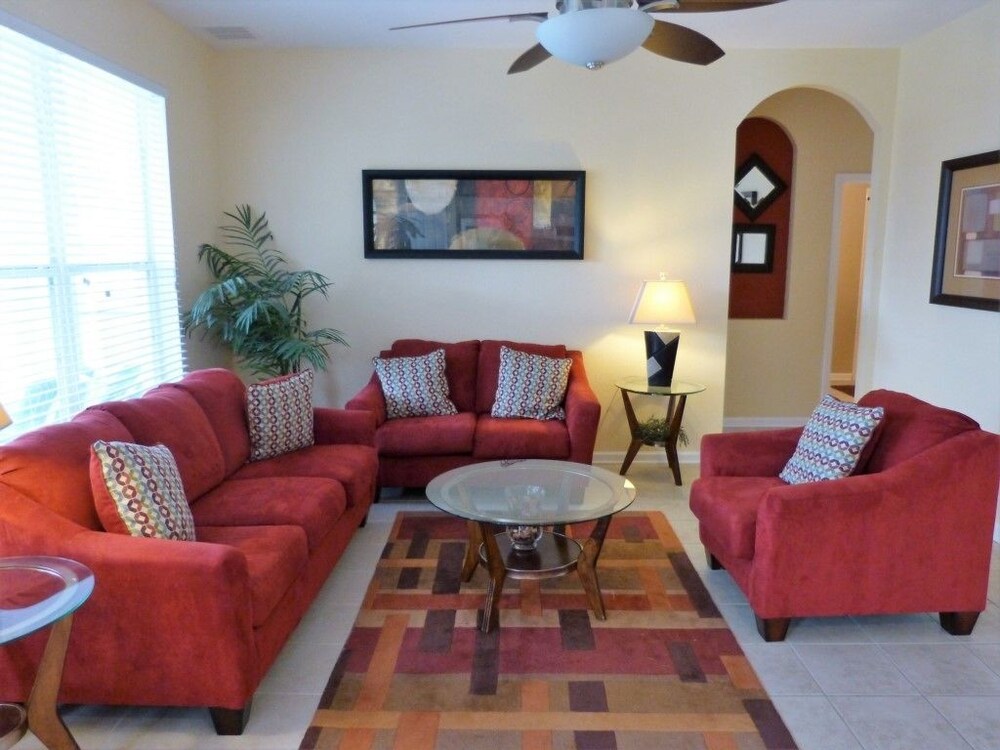 Stunning 6 Bedroom 4 Bath Pool Home in the Windsor Hills Resort - photo 17