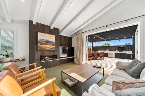 Lavish at the Lake in Taupo, New Zealand