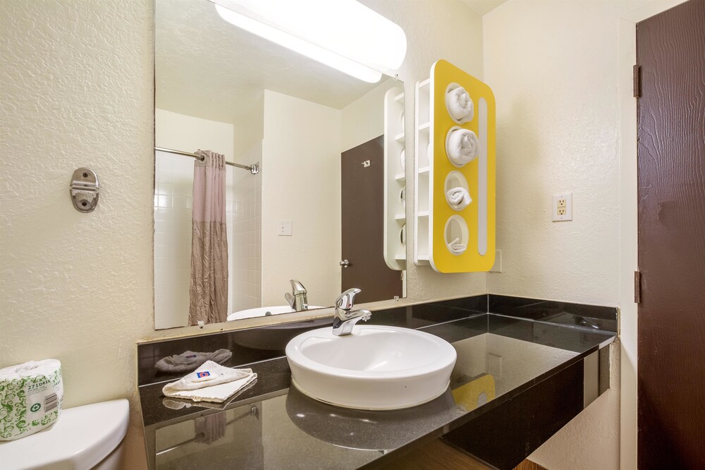 Motel 6 Houston North Spring - photo 21