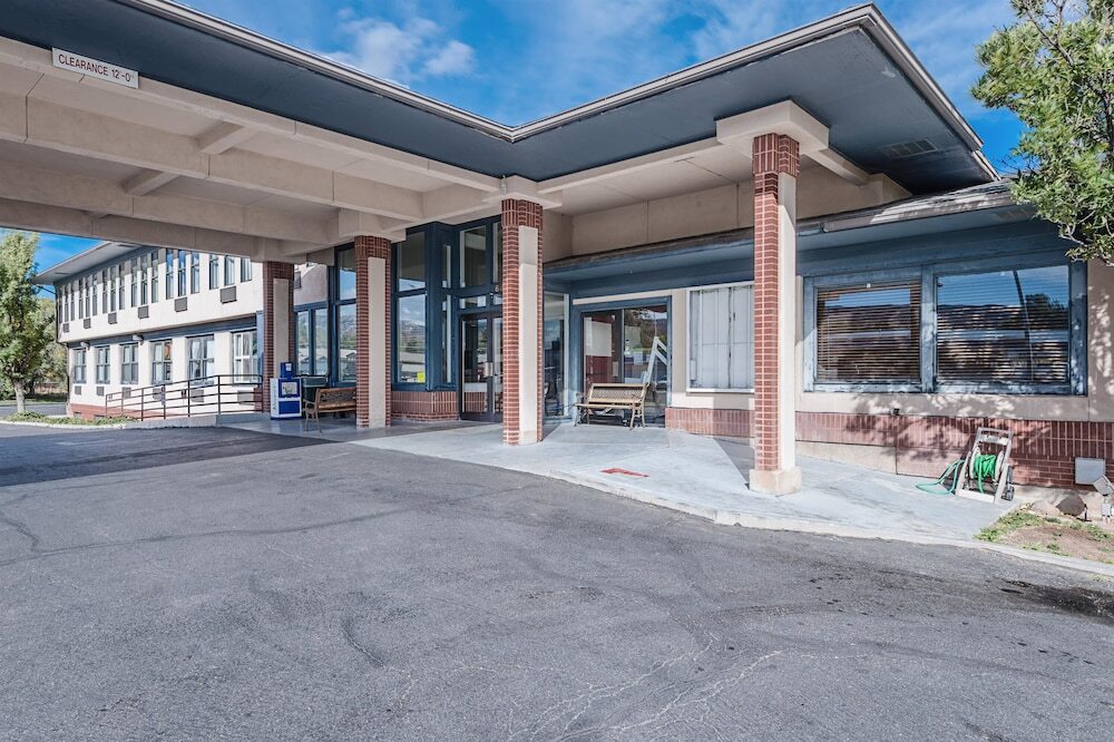 Motel 6 - carbon neutral hotel in Richfield