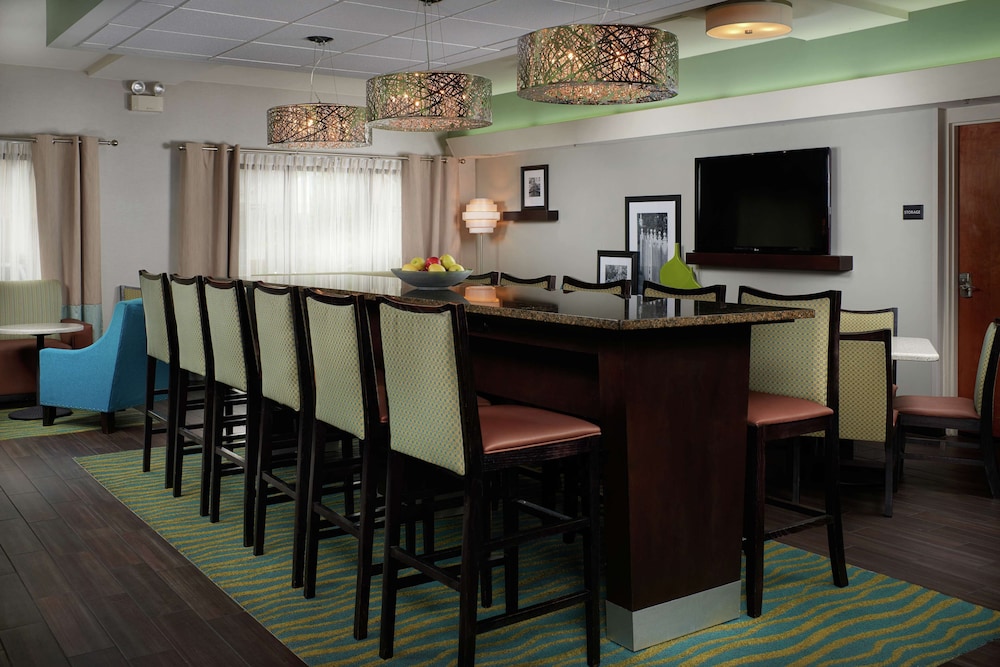 Hampton Inn Hanover - photo 23