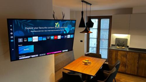 Alpen Lodge Premium Apartment — 4-Star Luxury Hotel in Mezzana, Italy