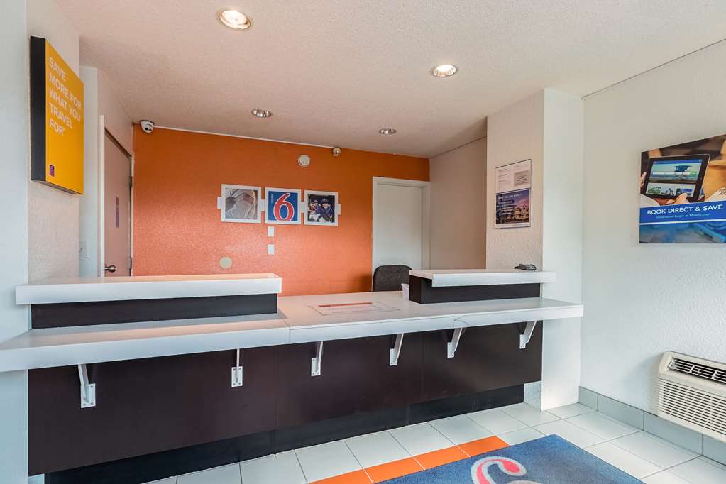Motel 6 Beaverton OR - photo 25