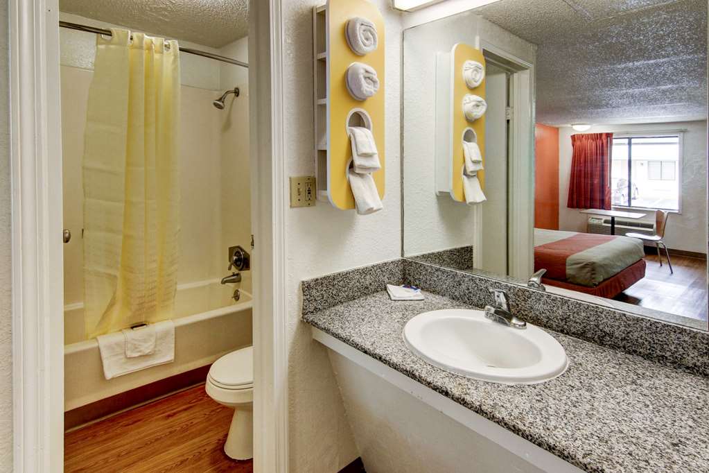 Motel 6 Union City GA Atlanta Airport - photo 25