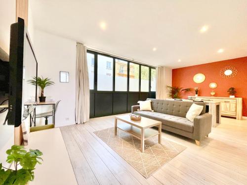 Le Terra Cotta Lumineux Tout Confort Proche Gare Nouveau in Lorient, France