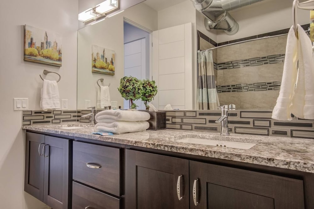 1BD Studio Downtown Close to Hiking W ac - photo 12