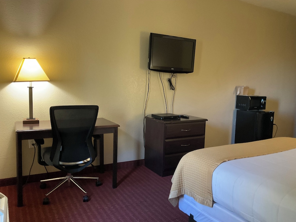 Yorktown Inn And Suites - photo 41