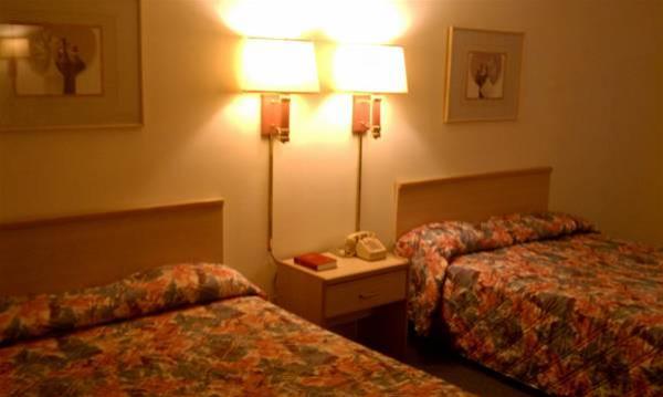 Goodnite Inn and Suites - photo 15