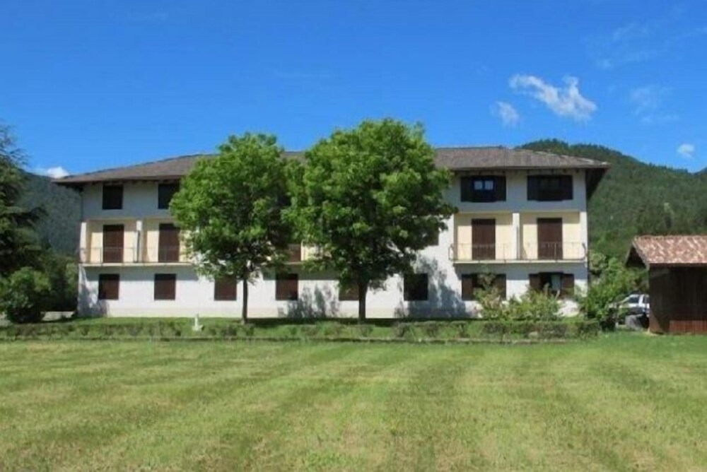 Lake Project — hotel in Pieve Di Ledro