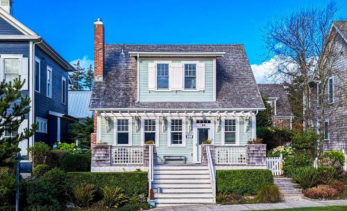 Ocean Song by Seabrook Hospitality in Huntington Beach, United States