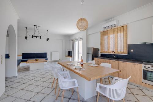 Aegean Glory Suites — 4-Star Luxury Hotel in Ermoupolis, Greece