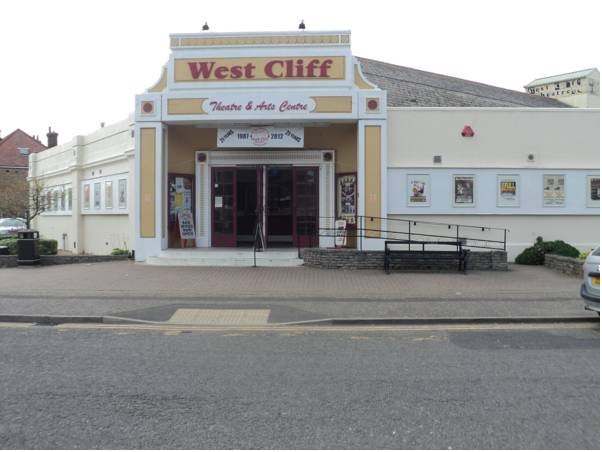 The Cabana — 4-Star Luxury Hotel in Clacton On Sea, United Kingdom