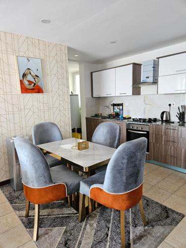 Kilimani one bedroom apt Woodavenue Edith