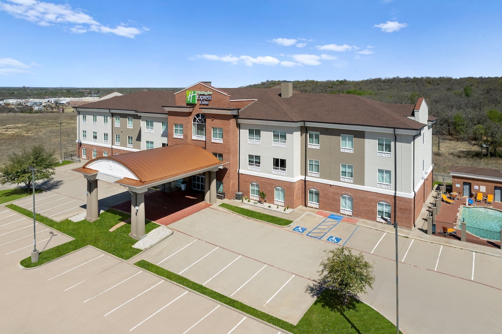 Holiday Inn Express Hotel & Suites Graham by IHG - photo 35