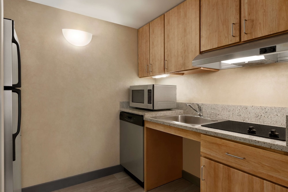Homewood Suites by Hilton University City - photo 12