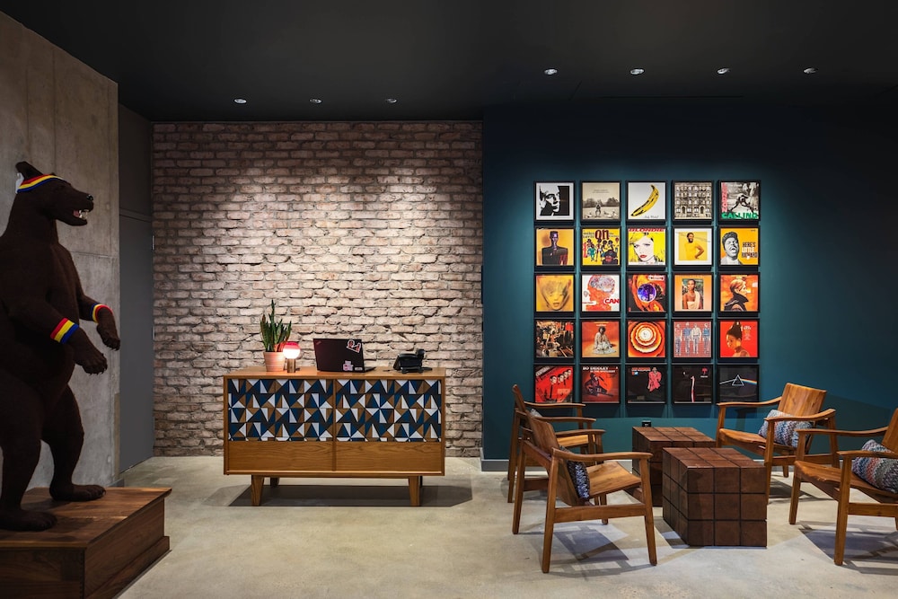 Moxy NYC Downtown - photo 2