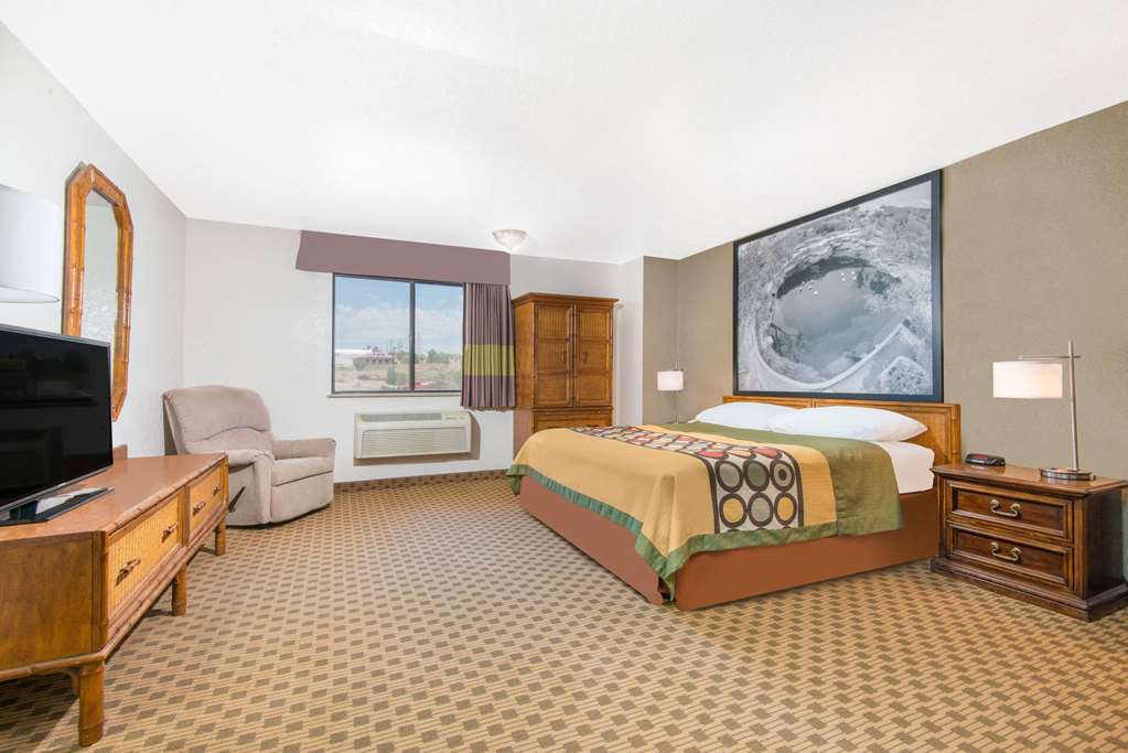 Super 8 by Wyndham Santa Rosa - photo 8