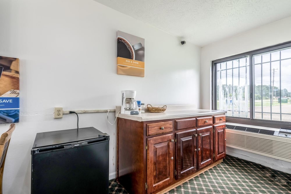 Motel 6 Attalla AL - photo 24