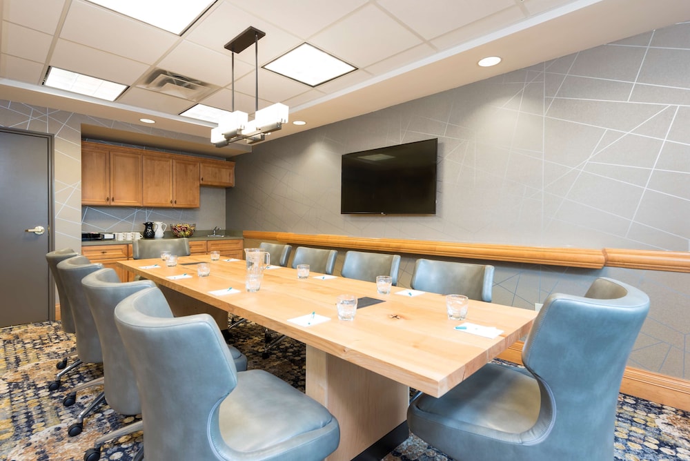 Homewood Suites by Hilton Indianapolis Airport Plainfield - photo 32
