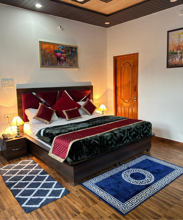 Lemonade Inn — Chamba