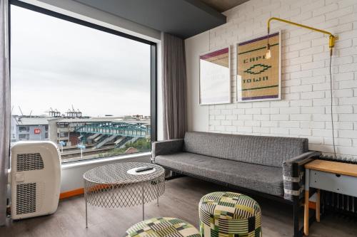401 WEX1 by Perch Stays