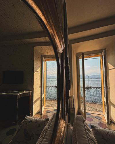 Varenna Caffe Apartment — 4-Star Luxury Hotel in Varenna, Italy