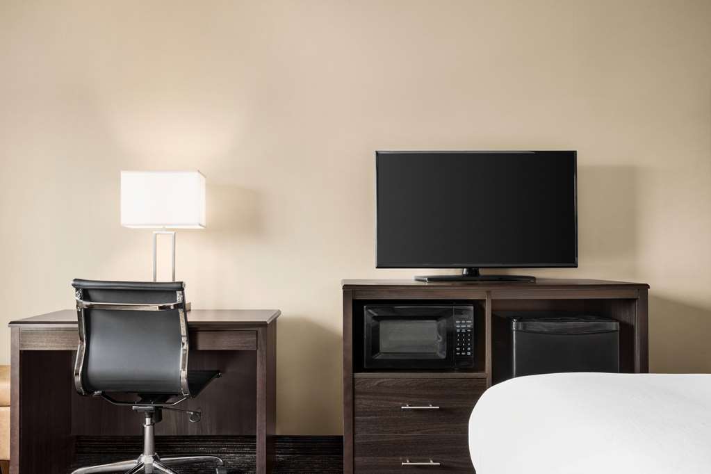 Super 8 by Wyndham Lincoln North - photo 28