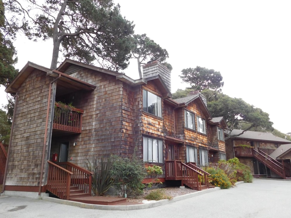 Pacific Gardens Inn - photo 43
