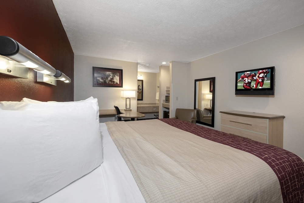 Red Roof Inn Indianapolis Greenwood - photo 17